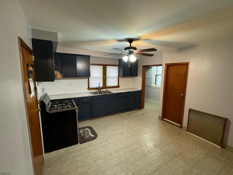 Property listing MLS 4037491 photo 1