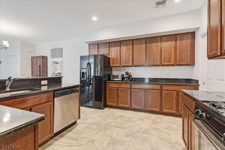 Property listing MLS 4037492 photo 16