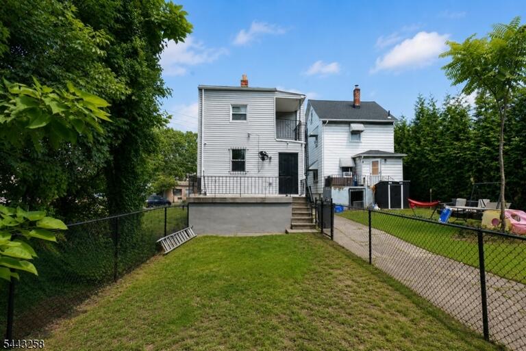 Property listing MLS 4037618 photo 17