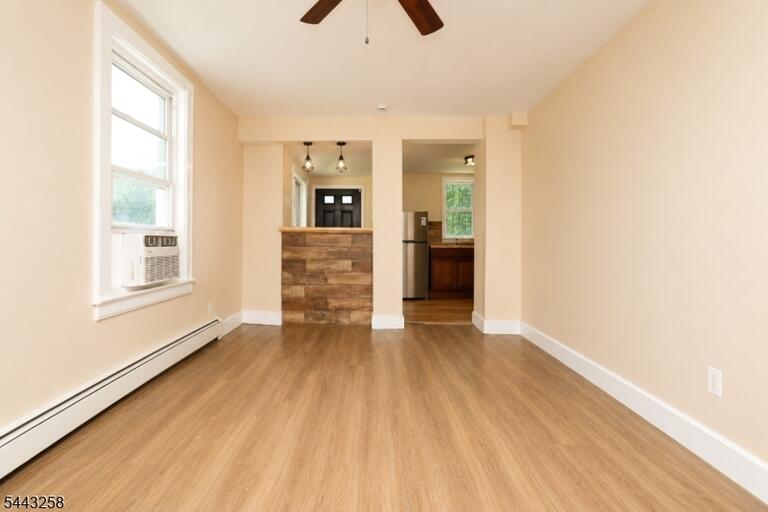 Property listing MLS 4037618 photo 4