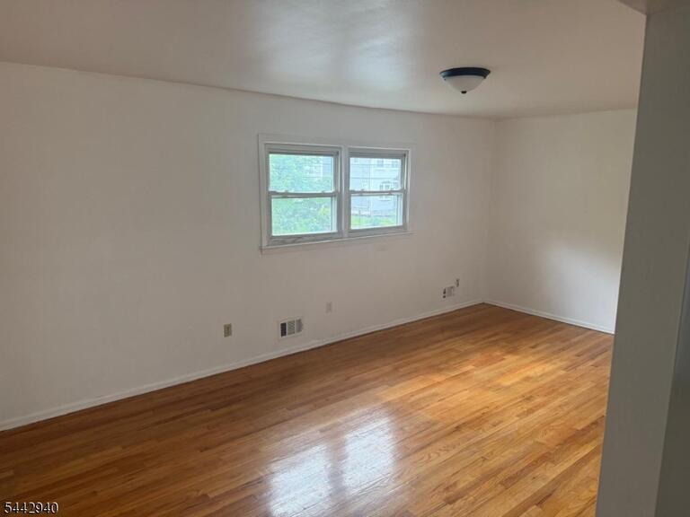 Property listing MLS 4037667 photo 8