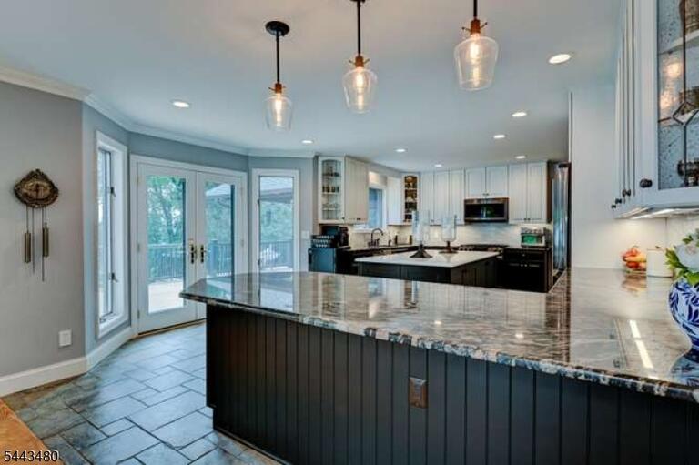 Property listing MLS 4037781 photo 15