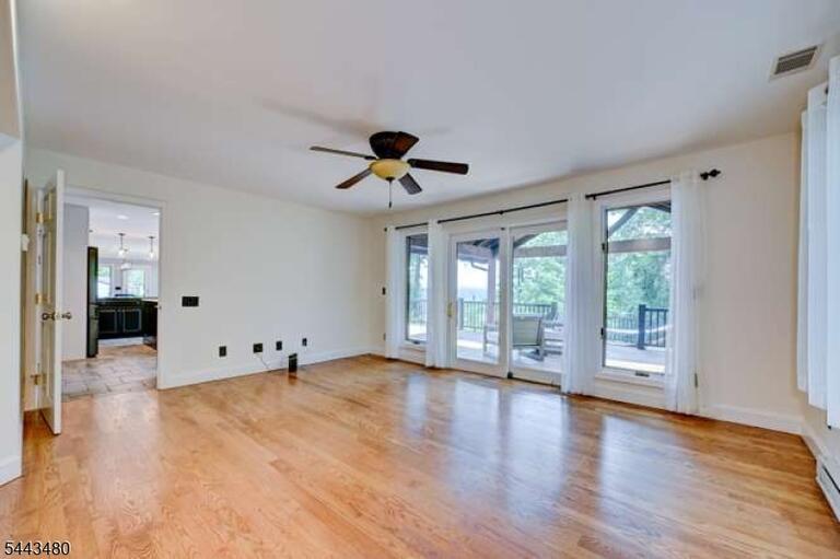 Property listing MLS 4037781 photo 22