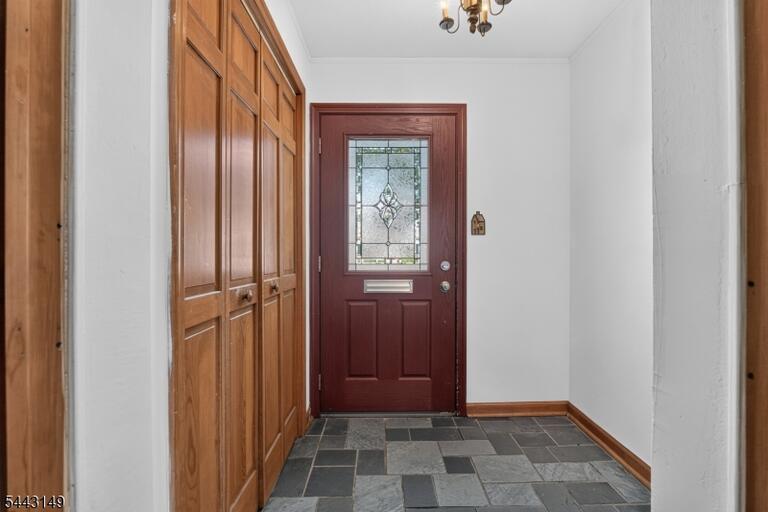 Property listing MLS 4037782 photo 4