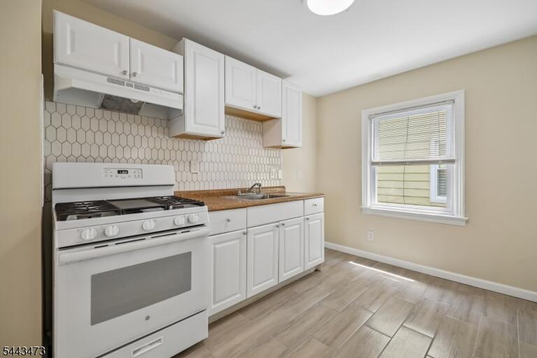 Property listing MLS 4037787 photo 18