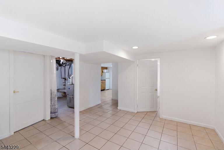 Property listing MLS 4037792 photo 28