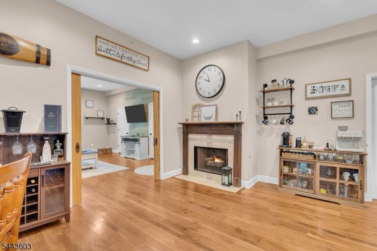 Property listing MLS 4037880 photo 13