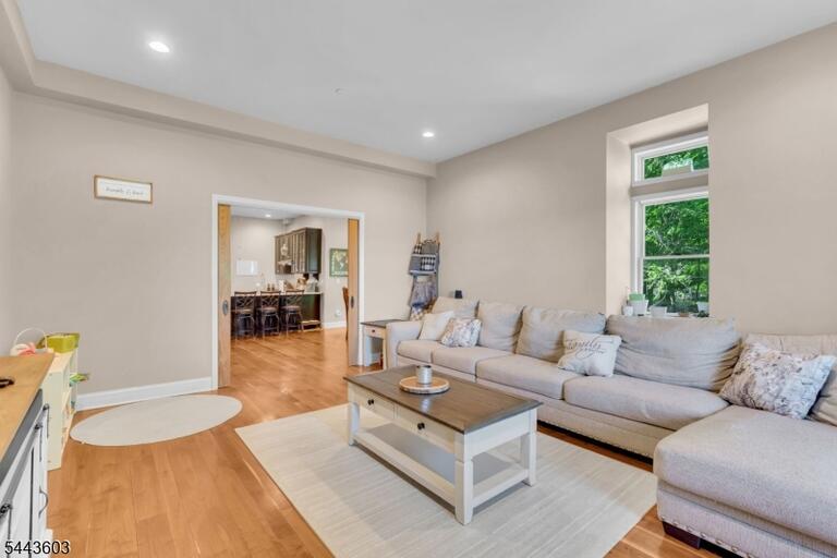Property listing MLS 4037880 photo 20