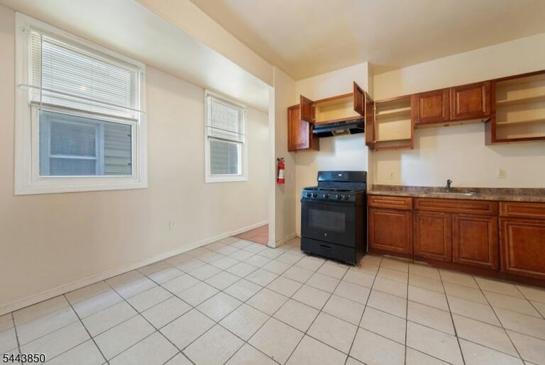 Property listing MLS 4038096 photo 11