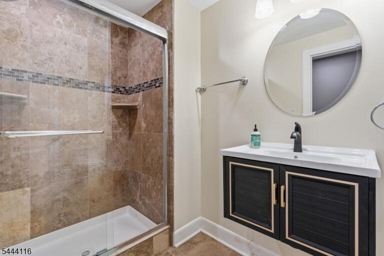 Property listing MLS 4038353 photo 27
