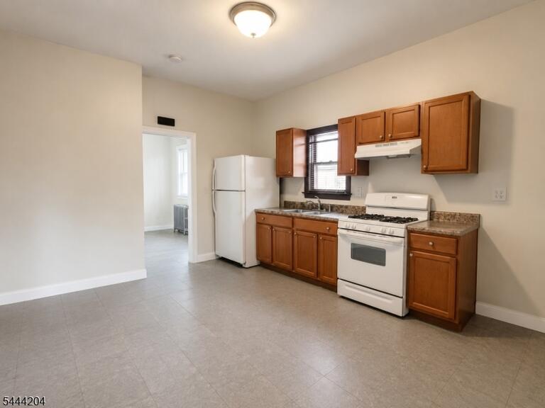 Property listing MLS 4038416 photo 8