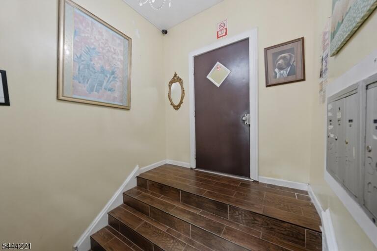 Property listing MLS 4038431 photo 2
