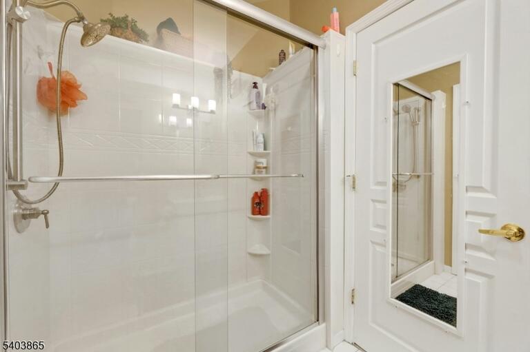 Property listing MLS 4038604 photo 15