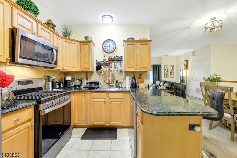 Property listing MLS 4038604 photo 6