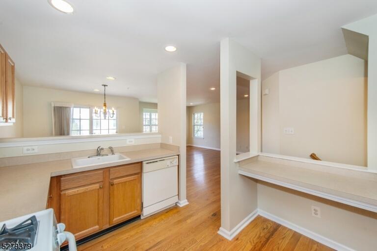 Property listing MLS 4038605 photo 7