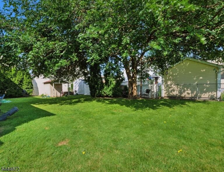 Property listing MLS 4038816 photo 17