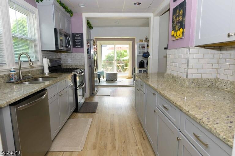 Property listing MLS 4038855 photo 6