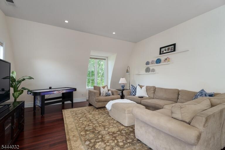 Property listing MLS 4038858 photo 22
