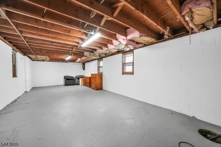 Property listing MLS 4038862 photo 32