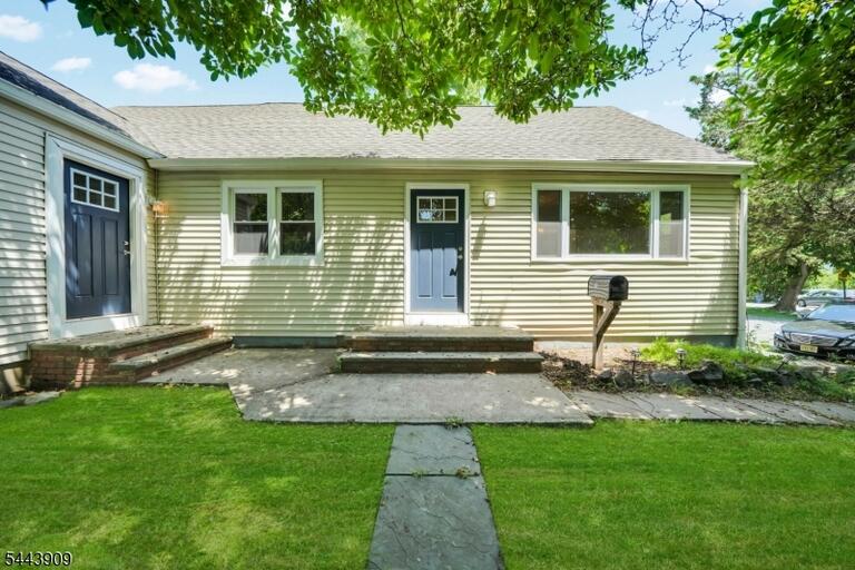 Property listing MLS 4038862 photo 33