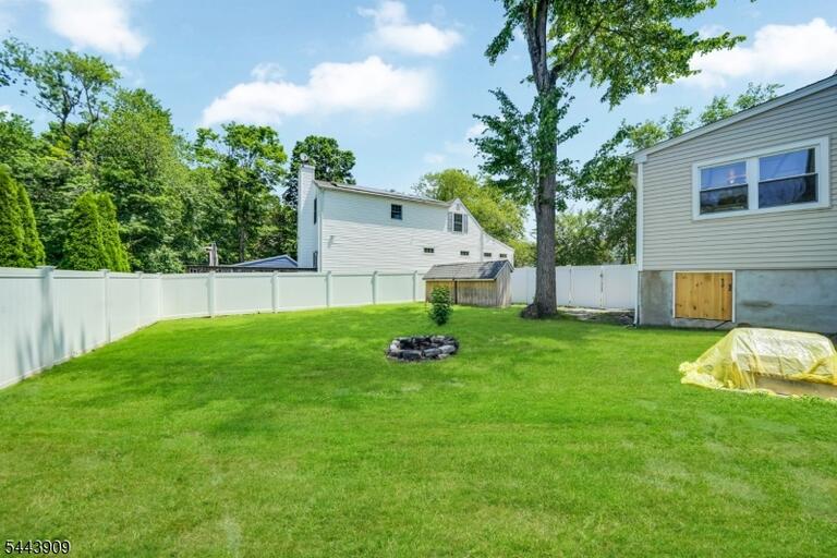 Property listing MLS 4038862 photo 40