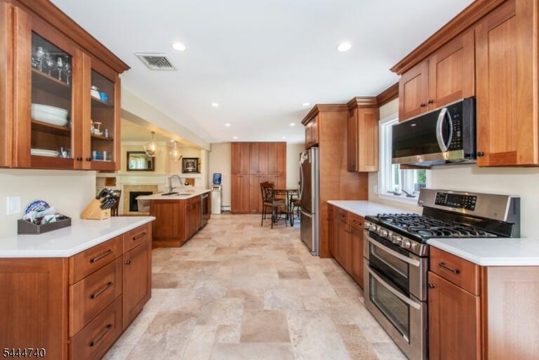 Property listing MLS 4038875 photo 14