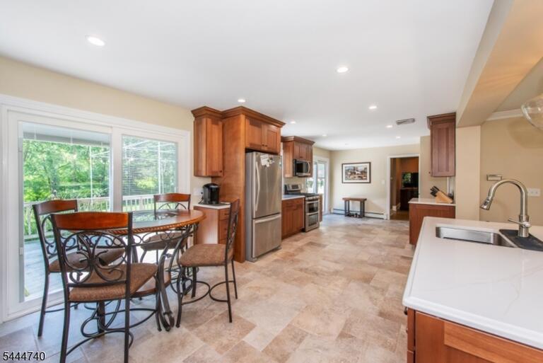 Property listing MLS 4038875 photo 15