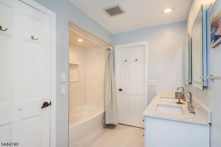 Property listing MLS 4038875 photo 23