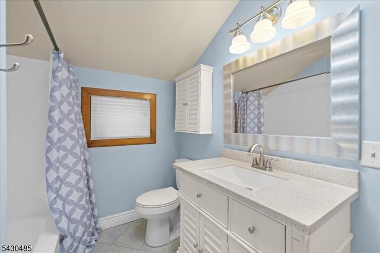 Property listing MLS 4038903 photo 12