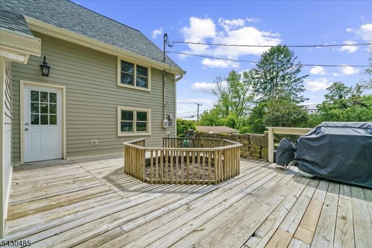 Property listing MLS 4038903 photo 34