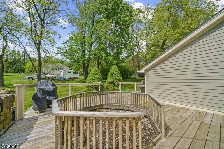 Property listing MLS 4038903 photo 35