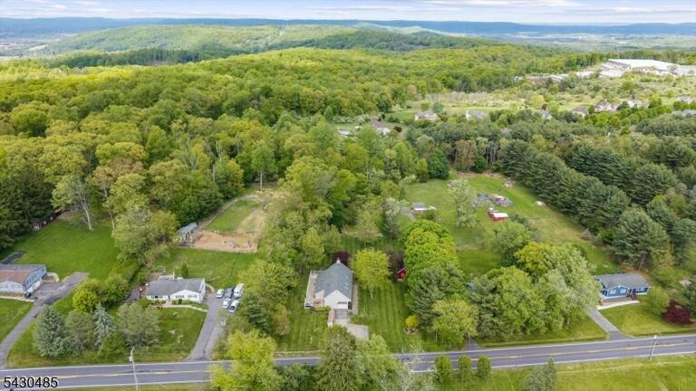 Property listing MLS 4038903 photo 45