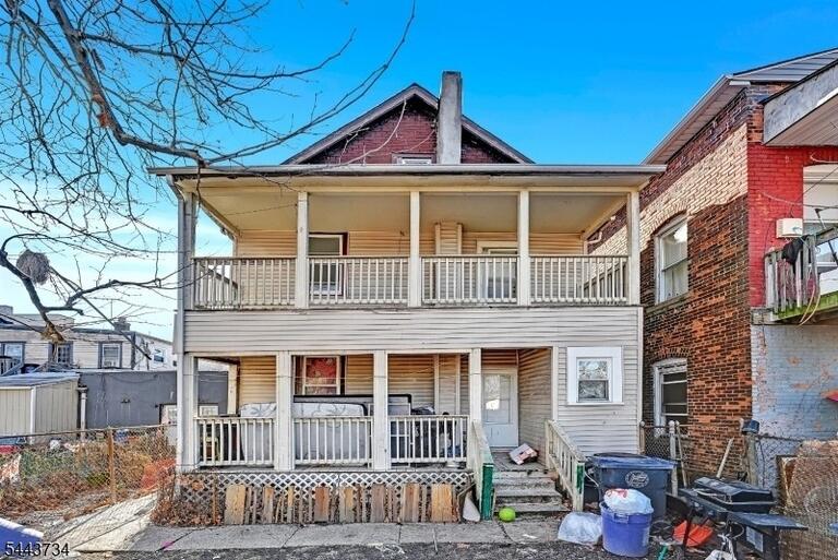 Property listing MLS 4038954 photo 1
