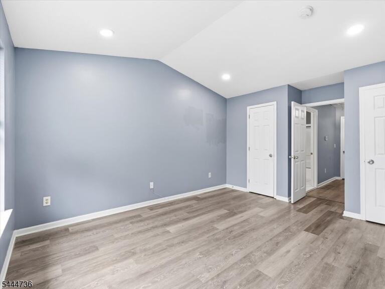 Property listing MLS 4038968 photo 14