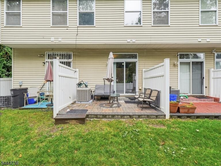 Property listing MLS 4038968 photo 22