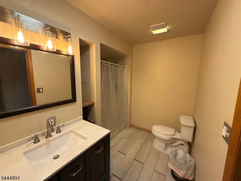 Property listing MLS 4038996 photo 2