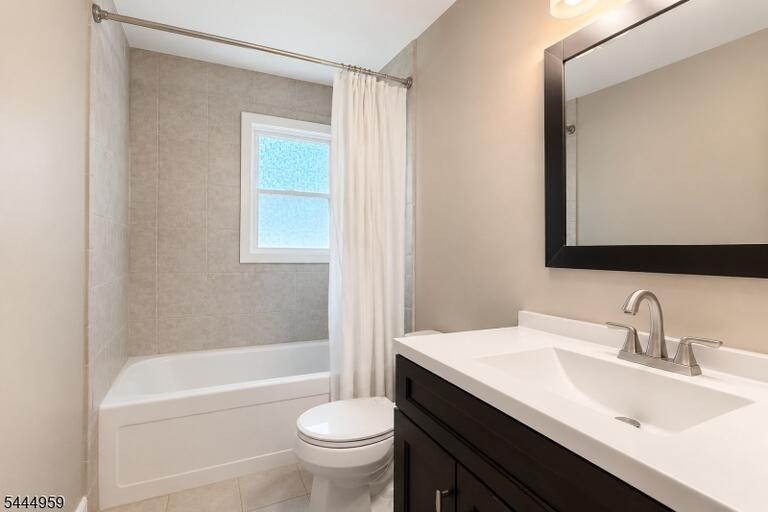 Property listing MLS 4039058 photo 33