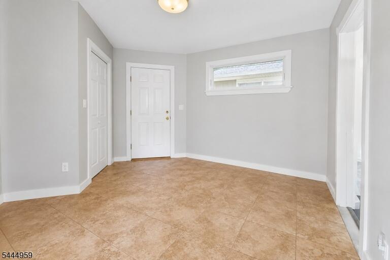 Property listing MLS 4039058 photo 8