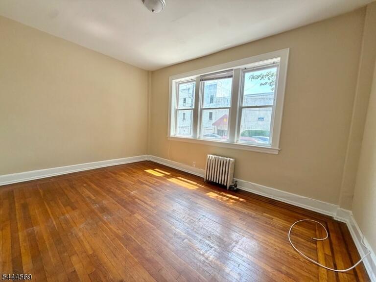 Property listing MLS 4039068 photo 1