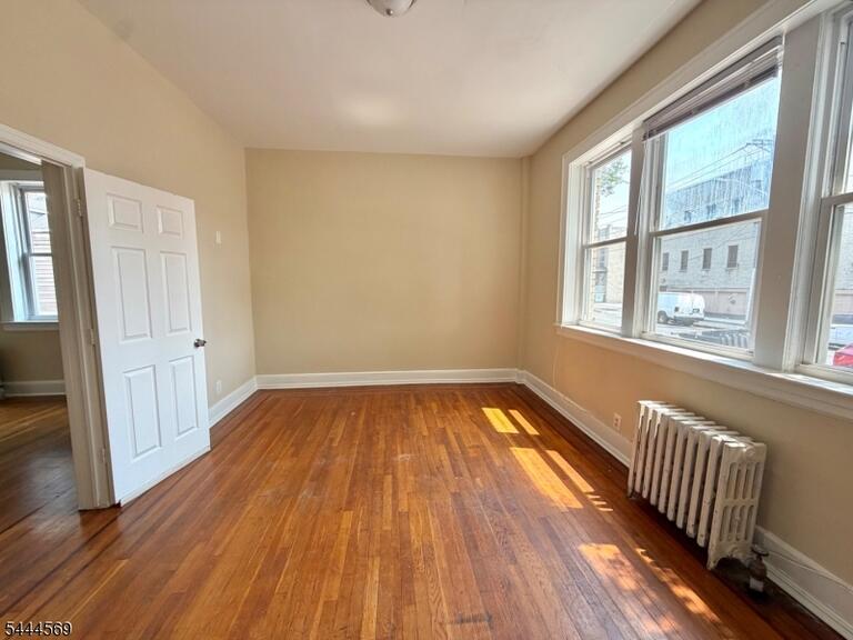 Property listing MLS 4039068 photo 2