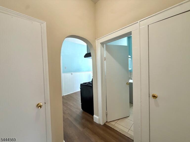 Property listing MLS 4039068 photo 5