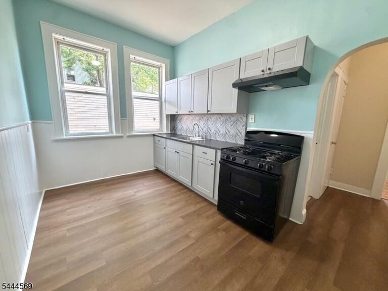 Property listing MLS 4039068 photo 6