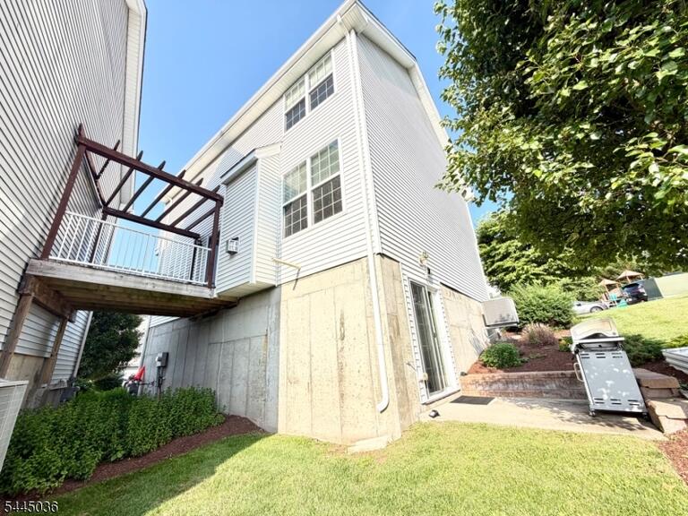 Property listing MLS 4039107 photo 35