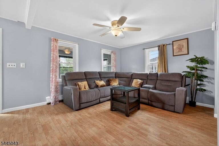 Property listing MLS 4039112 photo 5