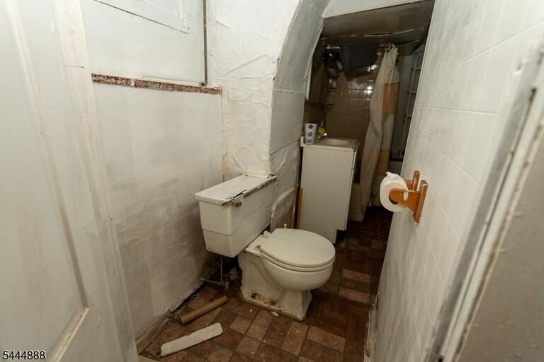 Property listing MLS 4039255 photo 37