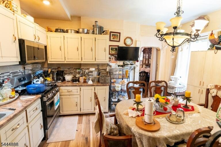 Property listing MLS 4039255 photo 6