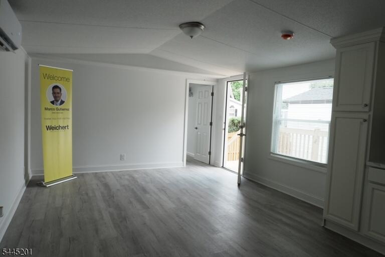 Property listing MLS 4039286 photo 6