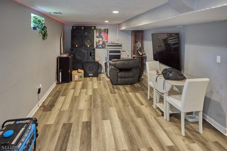 Property listing MLS 4039287 photo 23