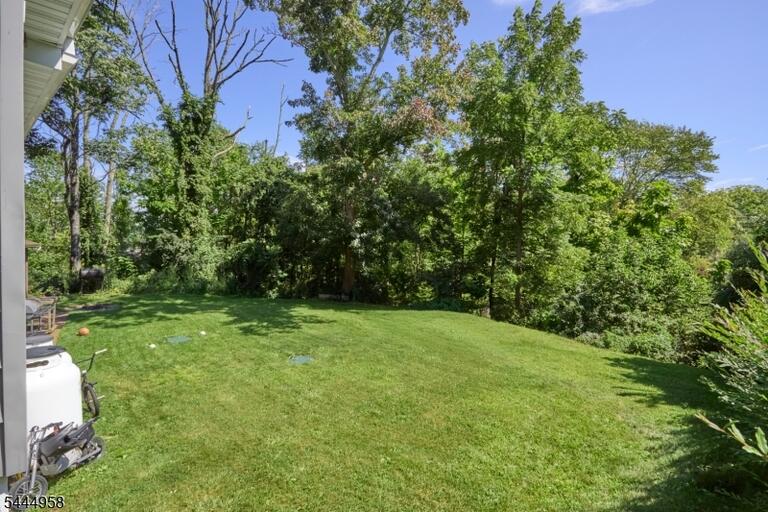 Property listing MLS 4039287 photo 4