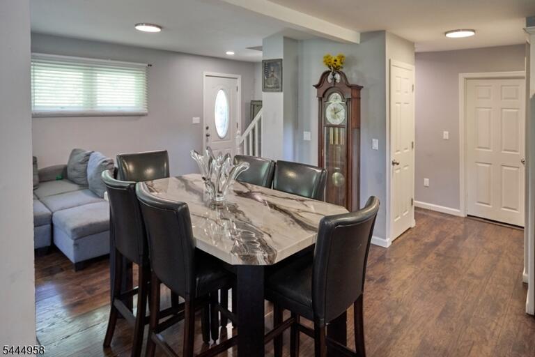 Property listing MLS 4039287 photo 9